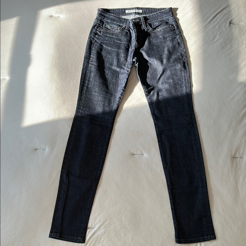 Women’s Dark Wash Skinny Jeans